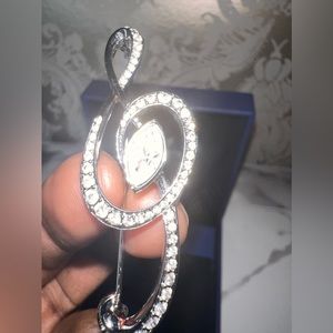 Swarovski crystal music note brooch